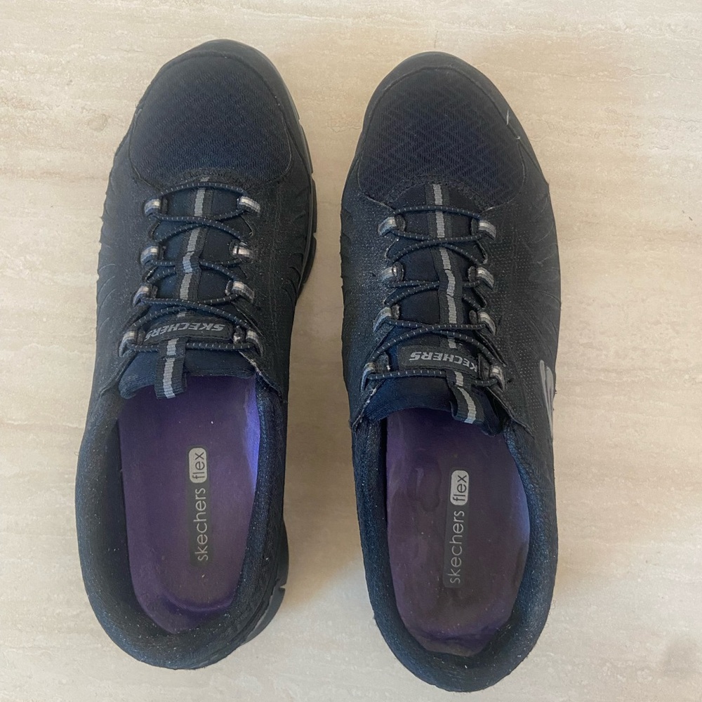 Skechers Black Flex Slip Ons Great condition. Worn just a few times. Comfortable